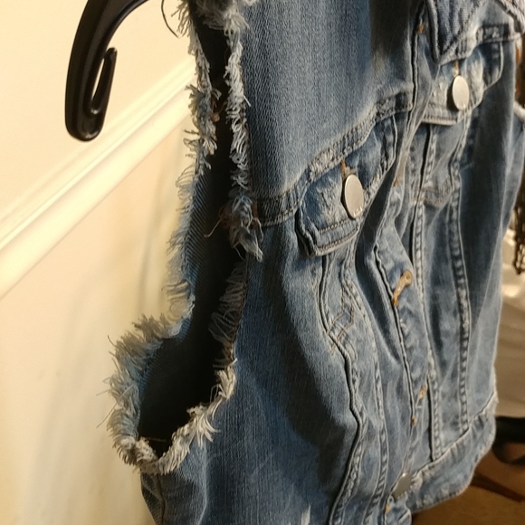 Distressed Jean Vest - Picture 6 of 11